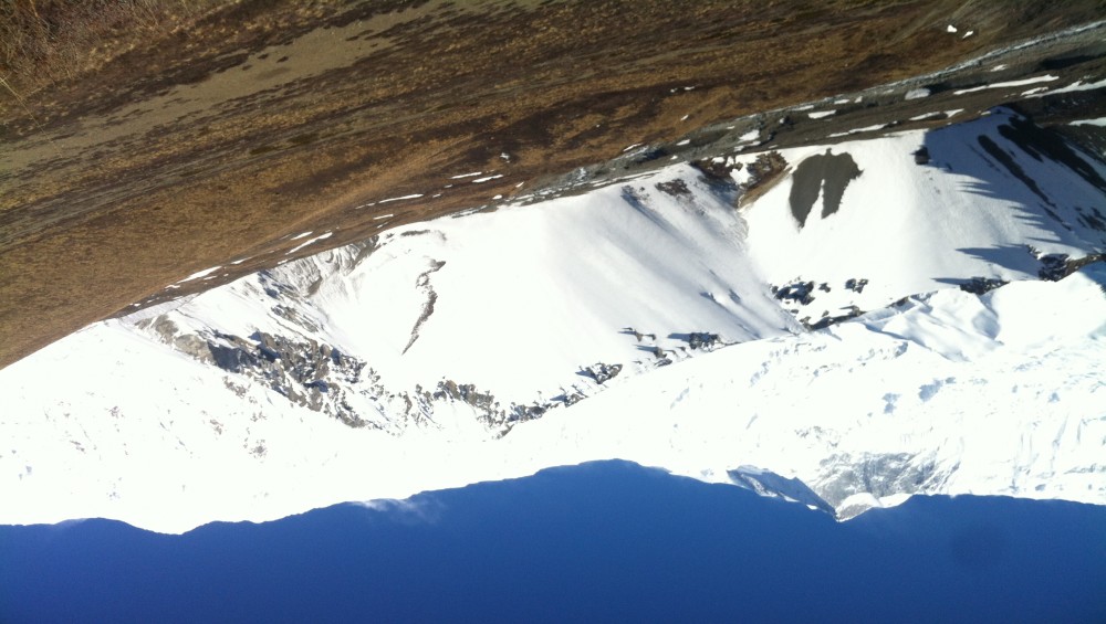 crossing the thorong la pass annapurna circuit trek